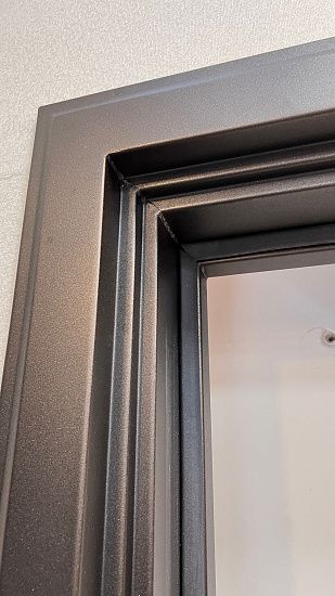 Входная дверь  