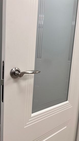 Межкомнатная дверь  