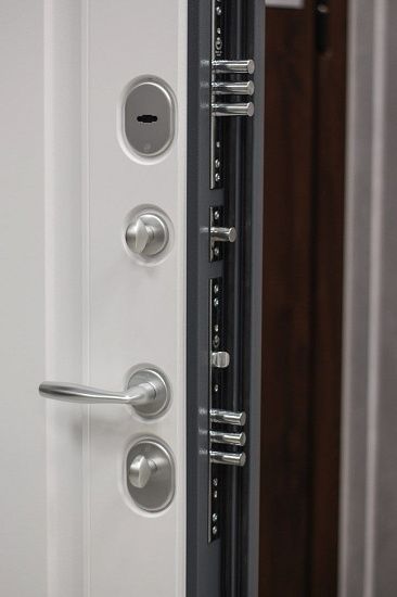 Входная дверь  